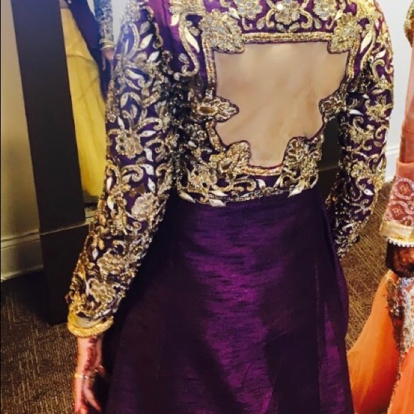 Indian outfit - Picture 2 of 2